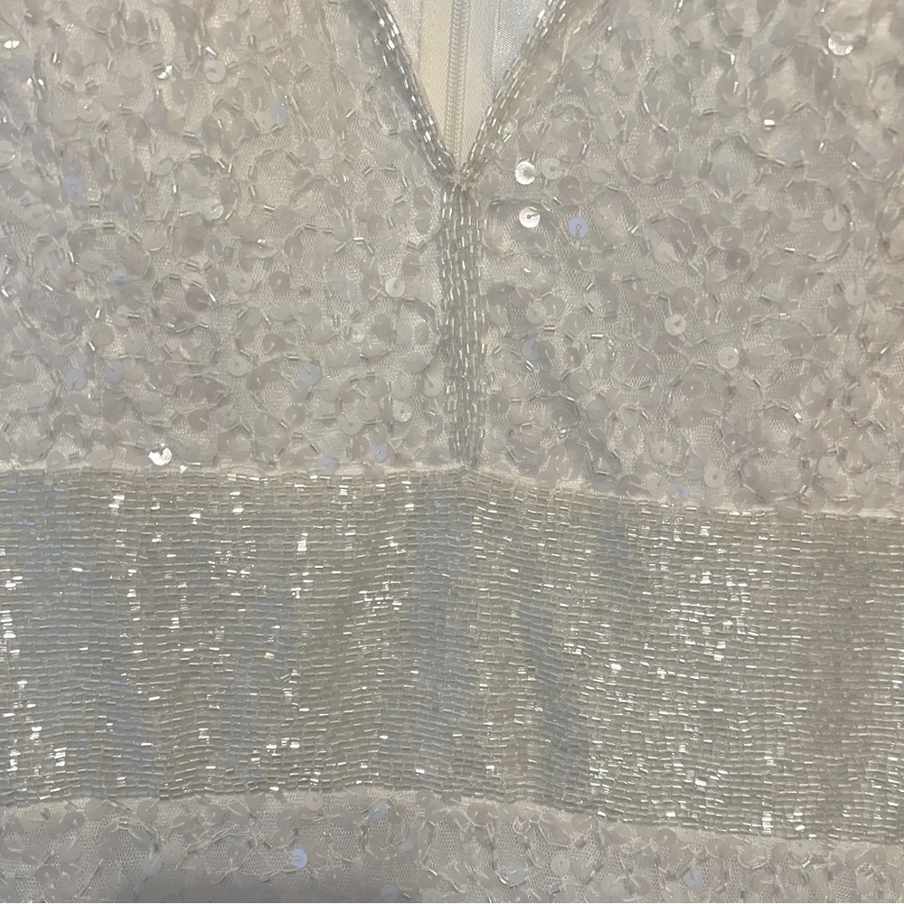 NWT MAC DUGGAL SCALLOPED NECKLINE SEQUINED EVENING/WEDDING GOWN - White, Sz 14 - Picture 5 of 12